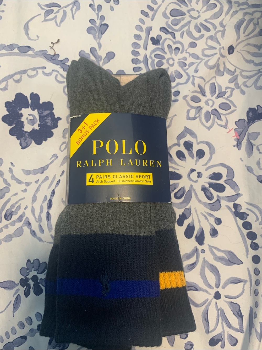 Ralph Lauren Athletic Crew Socks in Gray, Black, Blue & Yellow - 4 Pack A17